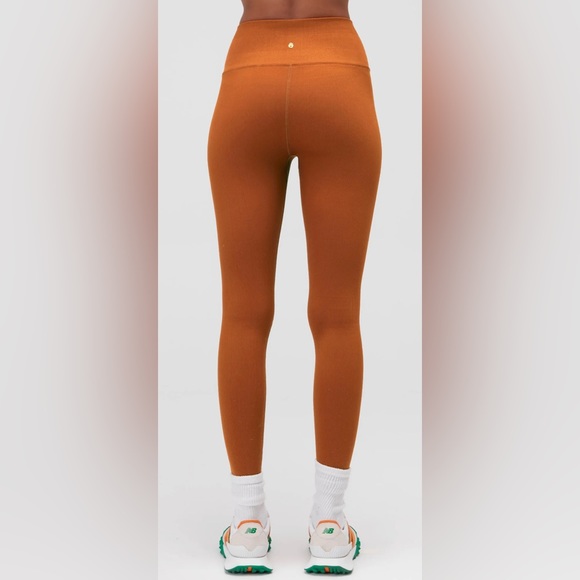 (NWOT) Spiritual Gangster Seamless Leggings in  Carmel color - Picture 2 of 6